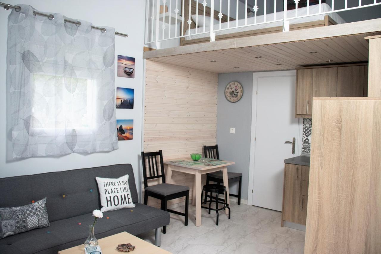 Filippou Luxury Apartments Flogita Exteriör bild