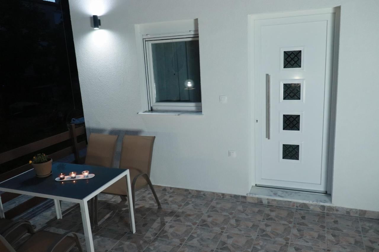 Filippou Luxury Apartments Flogita Exteriör bild